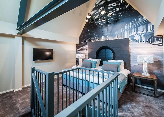 Yays Maritime By Numa