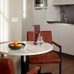 Yays Maritime By Numa Aparthotel 4*