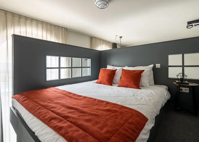 Yays Maritime By Numa Aparthotel 4*